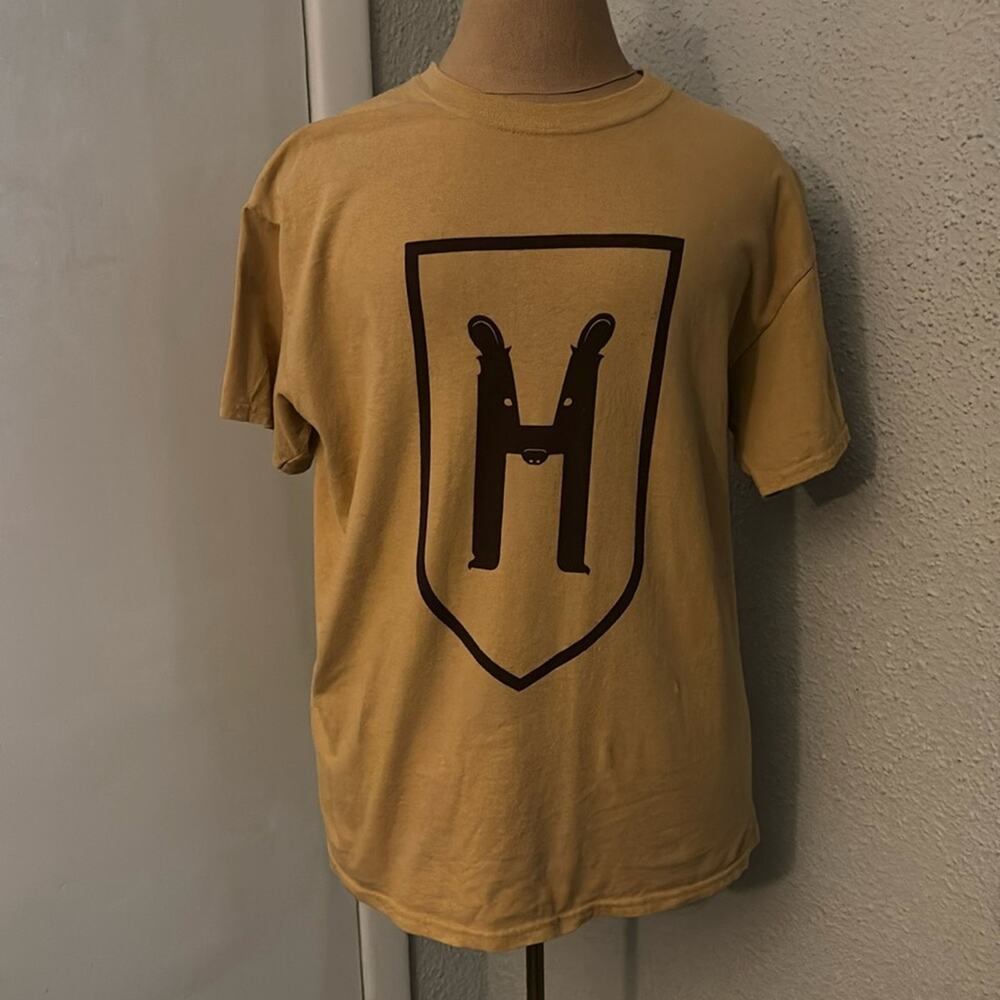 Harry Potter Hufflepuff T-Shirt M Cursed Child Kidcore Castlecore Casual Fantasy